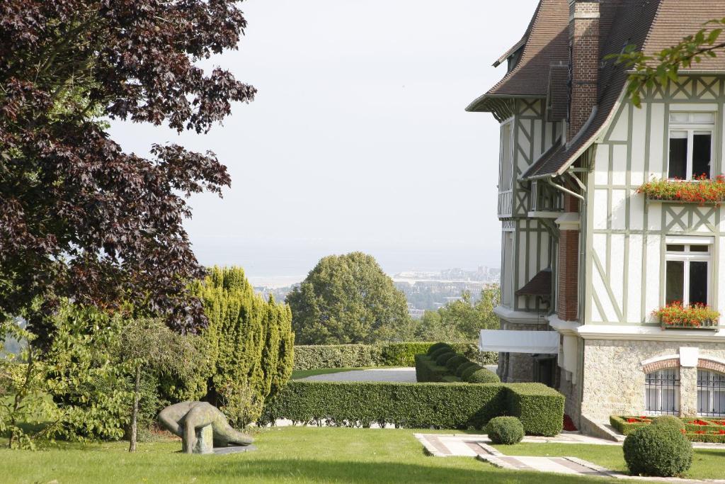 Manoir De Benerville