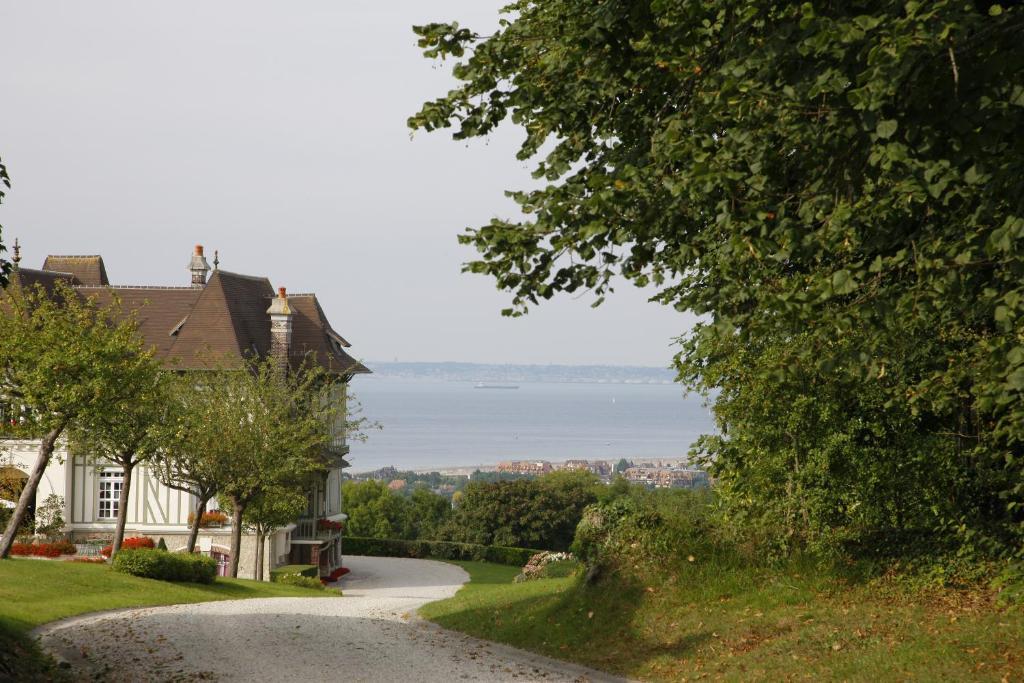 Manoir De Benerville Couette-café