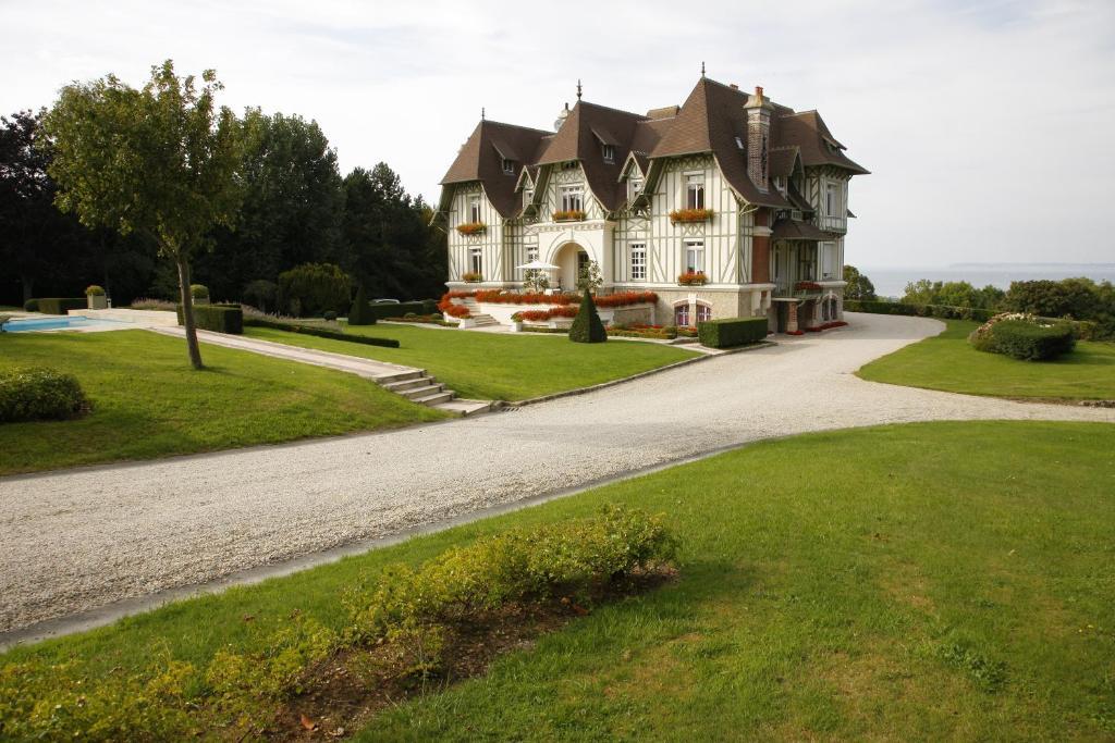 Manoir De Benerville Couette-café *